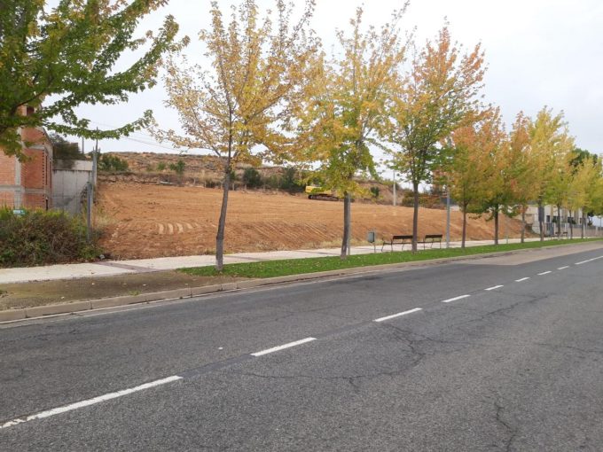 Imagen destacada de Terreno en venta en Lardero  con referencia T4001