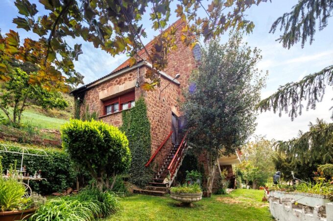 Imagen destacada de Casa / Chalet en venta en Pradoluengo  con referencia C6080